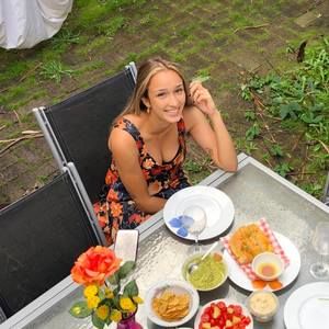 Meet your Posher, Sarah